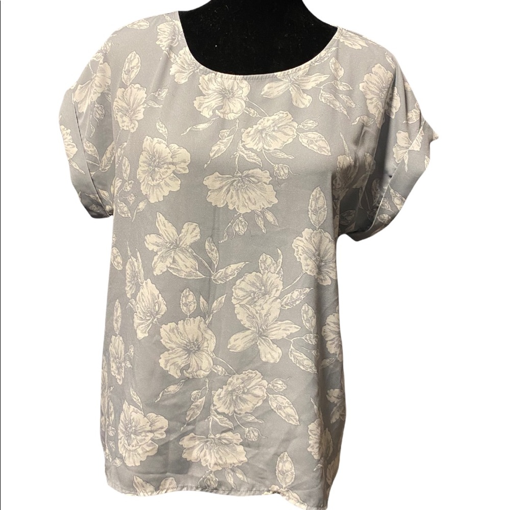 Forever 21 Floral Short Sleeve Top